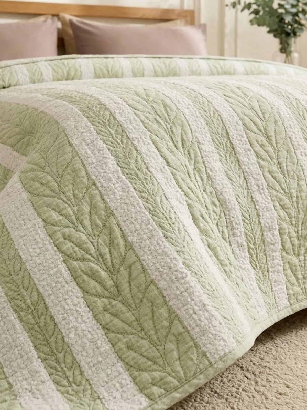 Fresh Green Leaf Vertical Stripe Quilted Bedspread Cotton Puff Quilt Blanket