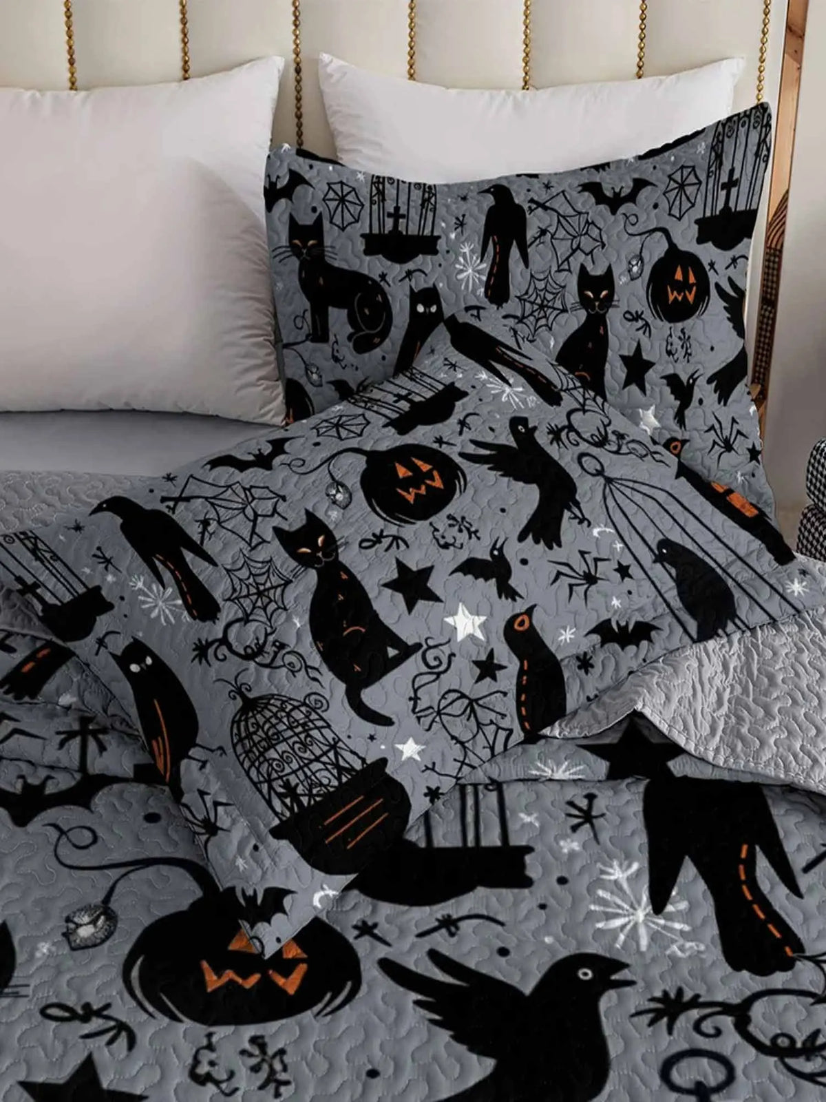 Grey Background Halloween Symbol All‐Over Print Quilted 3‐Piece Bedding Set