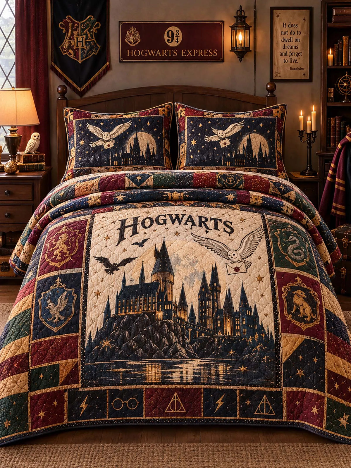 Fantasy Castle Heraldic Emblem Owl Star Quilted 3‐Piece Bedding Set